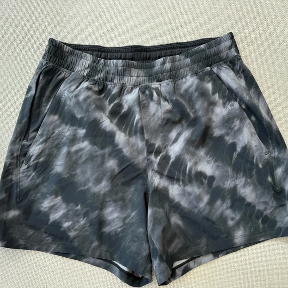 Pace Breaker Short 5" Linerless. Size: M - Gray Fog - Picture 1 of 8